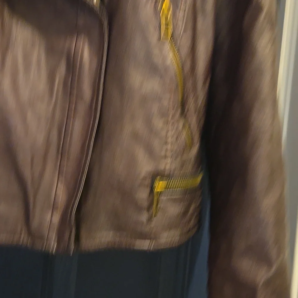 Xl Faux Leather jacket with removable sherpa collar - Picture 2 of 6